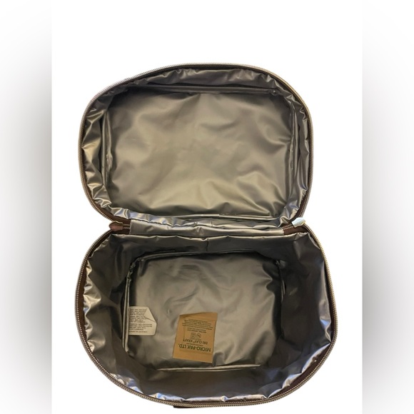 BETSEY JOHNSON Insulated Lunch Box Tote Cooler Bag Multicolor Floral, NWT - Picture 11 of 11